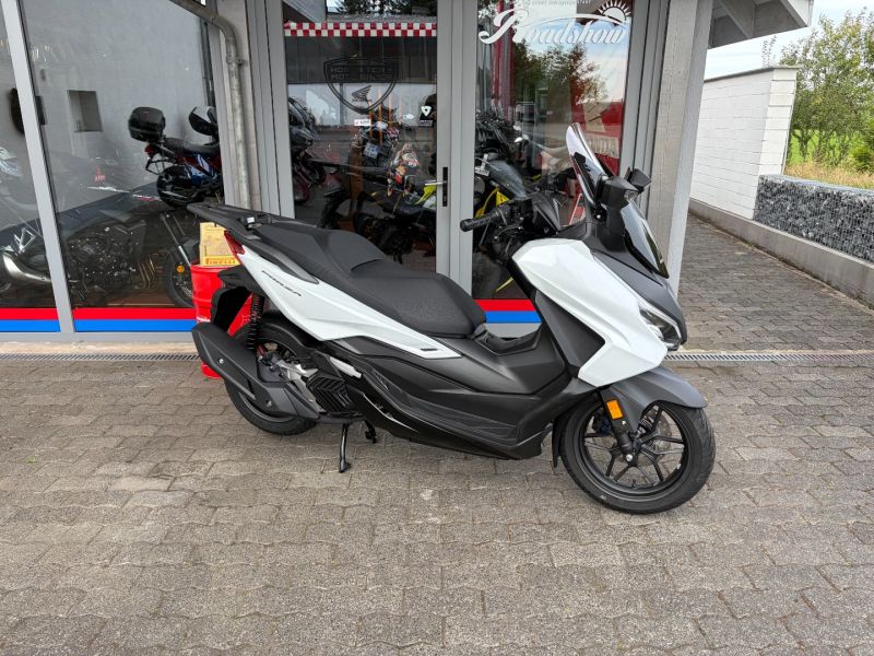 Honda Forza 125 