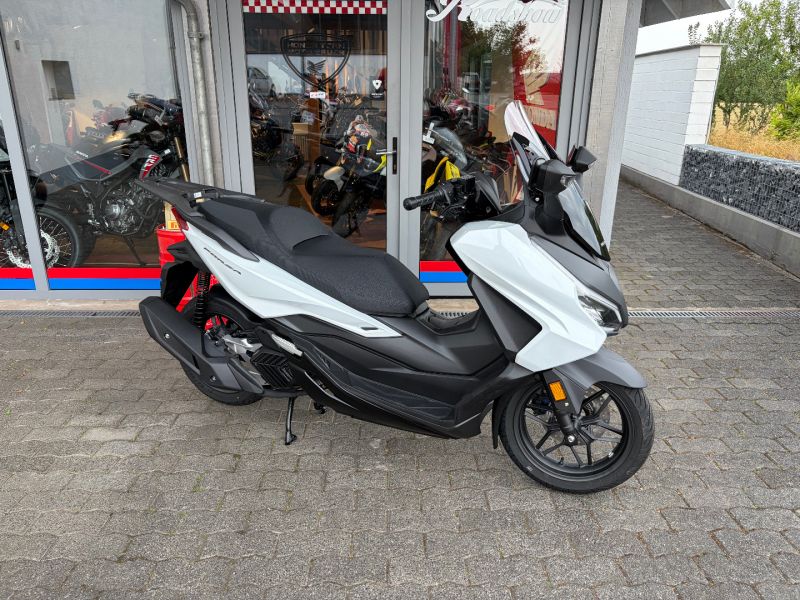 Honda Forza 350 